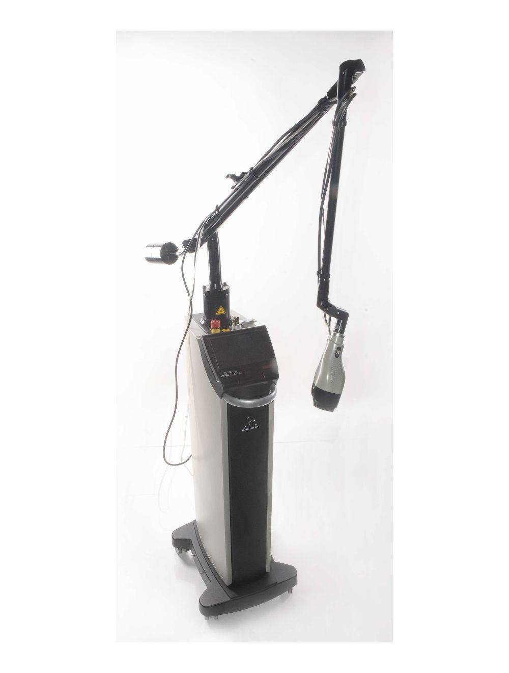 2008 Lutronic Surgical CO2 Laser eC02 Mosaic Skin Fractional Wrinkle Scar Lesion image 0