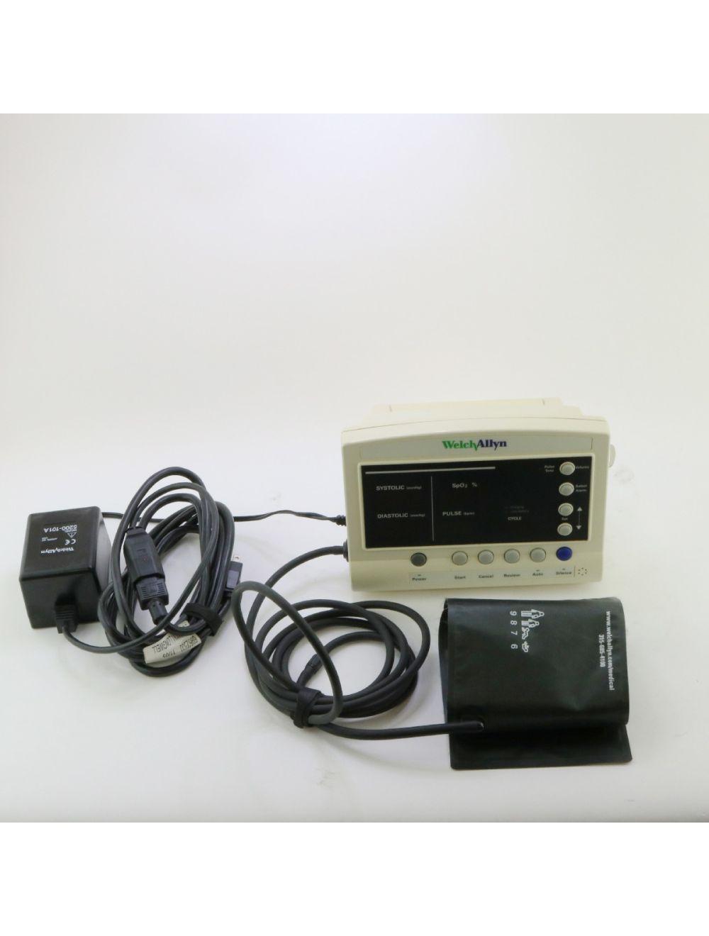 Welch Allyn Vital Signs Monitor w/ Size 11 Cuff Blood Pressure Heart Rate SPO2