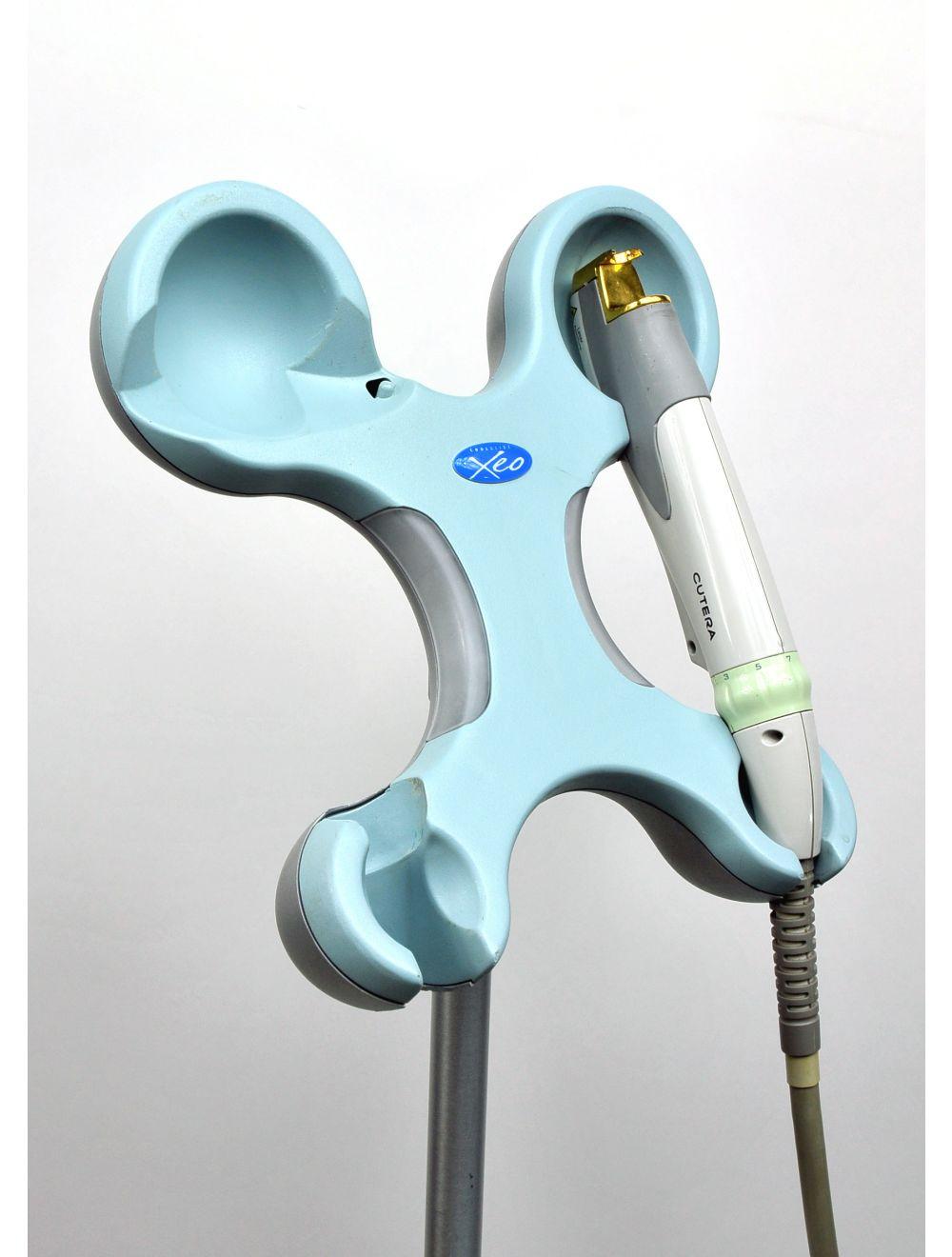 2003 Cutera XEO CoolGlide GENESIS IPL Nd:YAG Laser 1064 Cool Glide