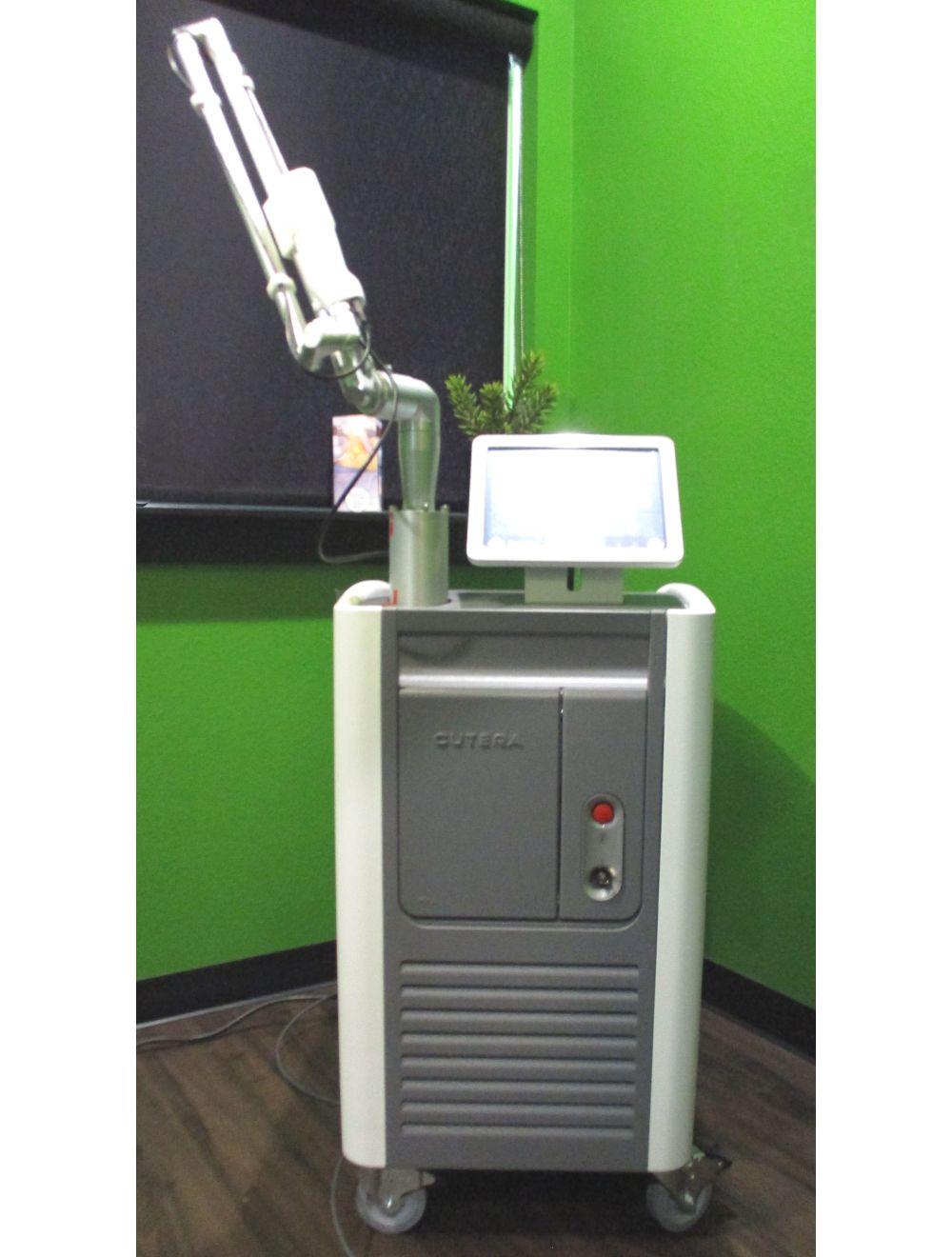 2016 Cutera EnLIGHTen Tattoo Removal Laser System 1064nm 532nm Nd:YAG Excellent!