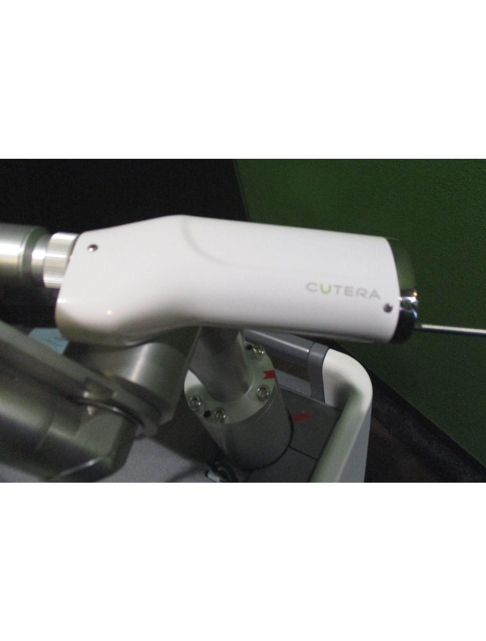 2016 Cutera EnLIGHTen Tattoo Removal Laser System 1064nm 532nm Nd:YAG Excellent!