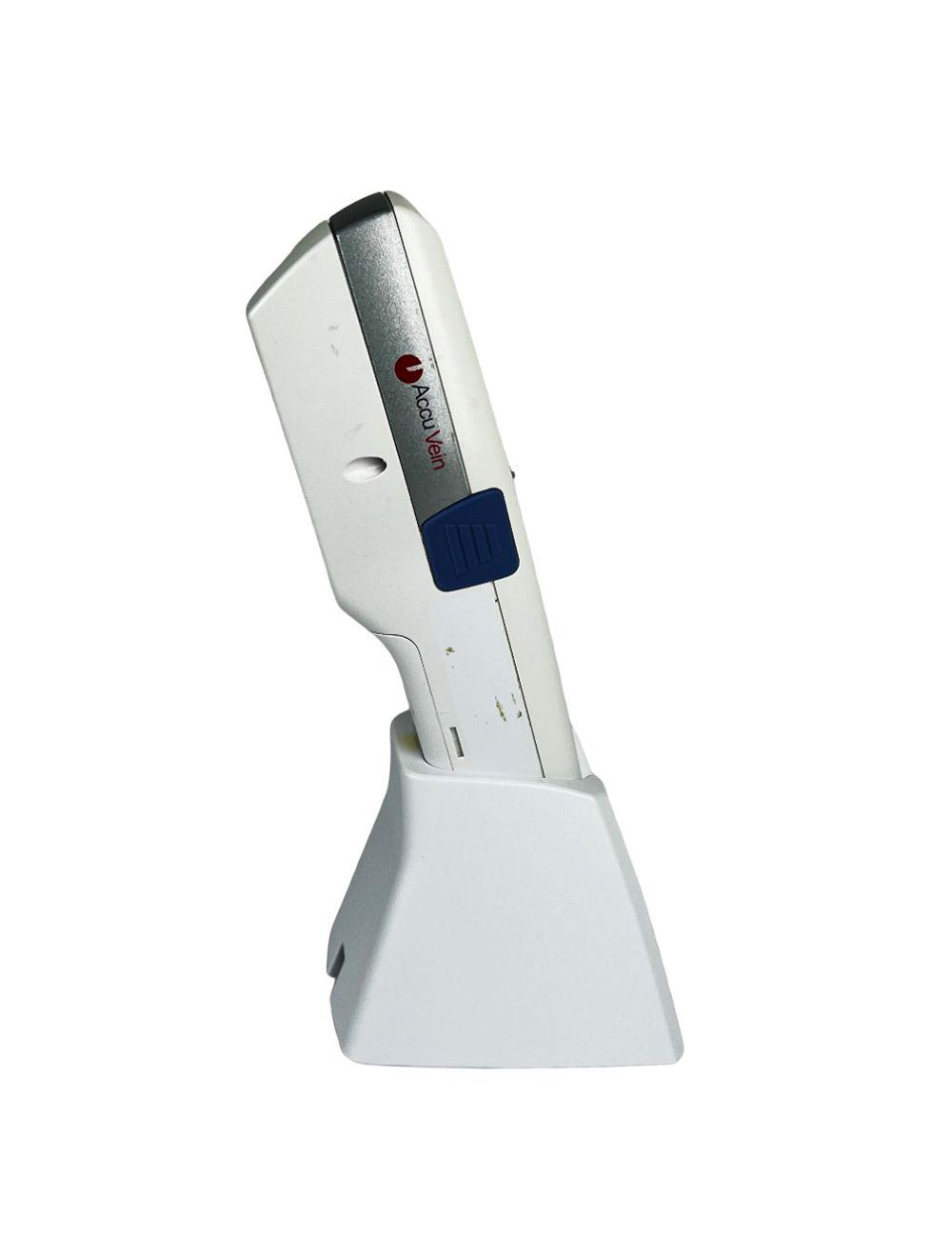 AccuVein Handheld Laser Portable Vein Finder Illumination AV300 Package