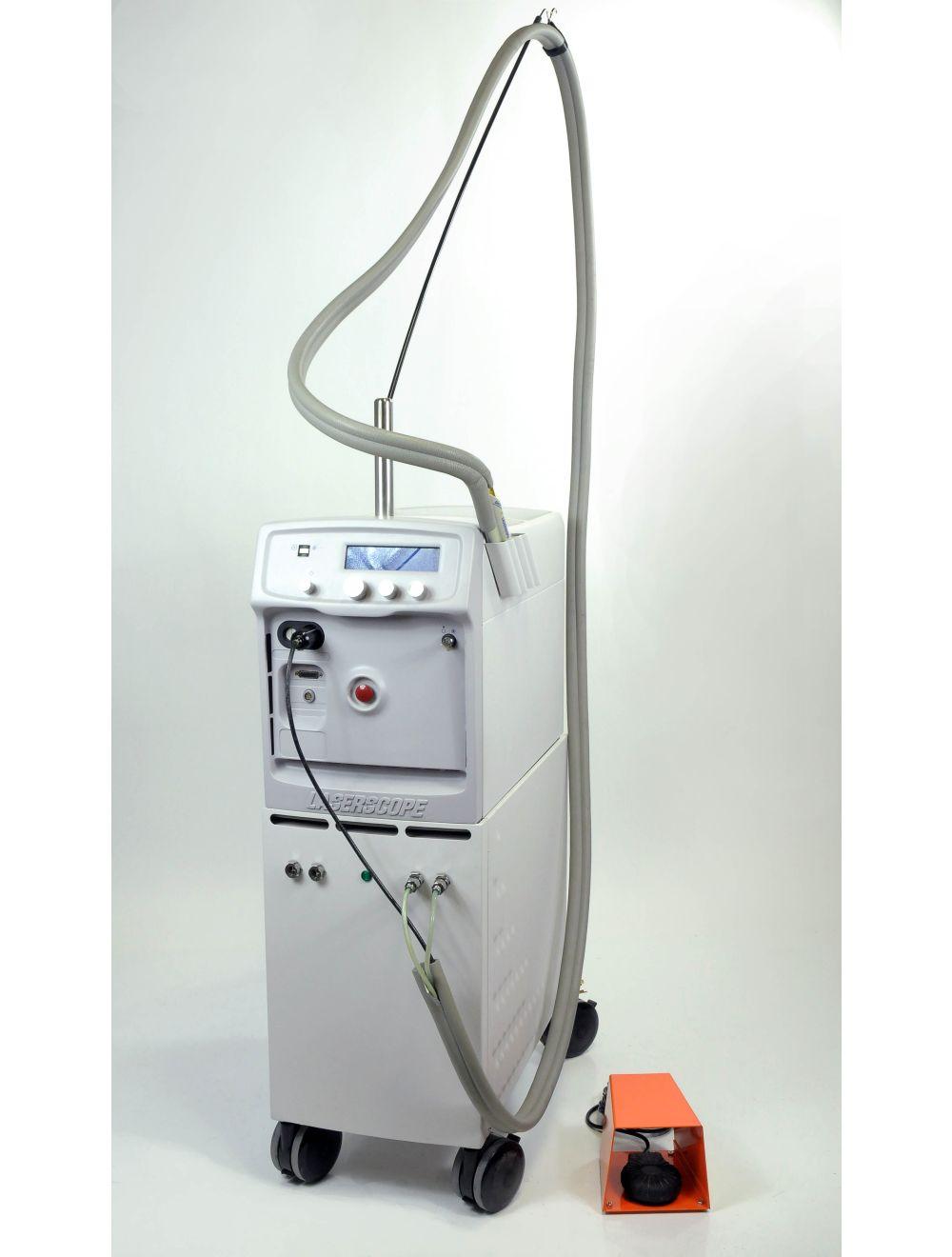 2002 Laserscope Lyra Nd:YAG Laser w CoolSpot 10mm Hand Piece Hair Removal / Vein