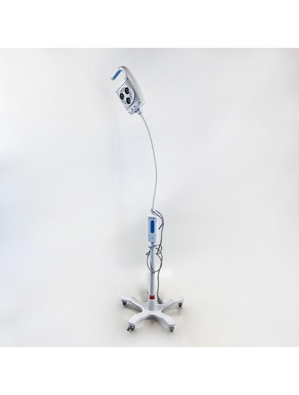 Welch Allyn GS600 Minor Procedure 3 LED Lights Green Series White Mobile Stand