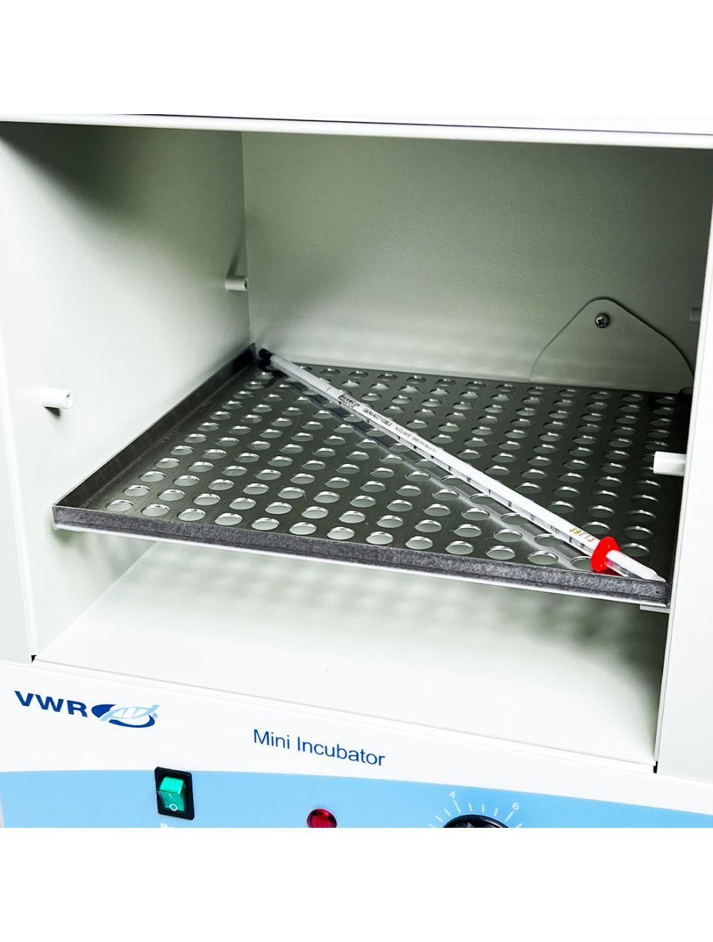 VWR Mini Incubator 97025-630 Temperature Control Microbiology Haematology