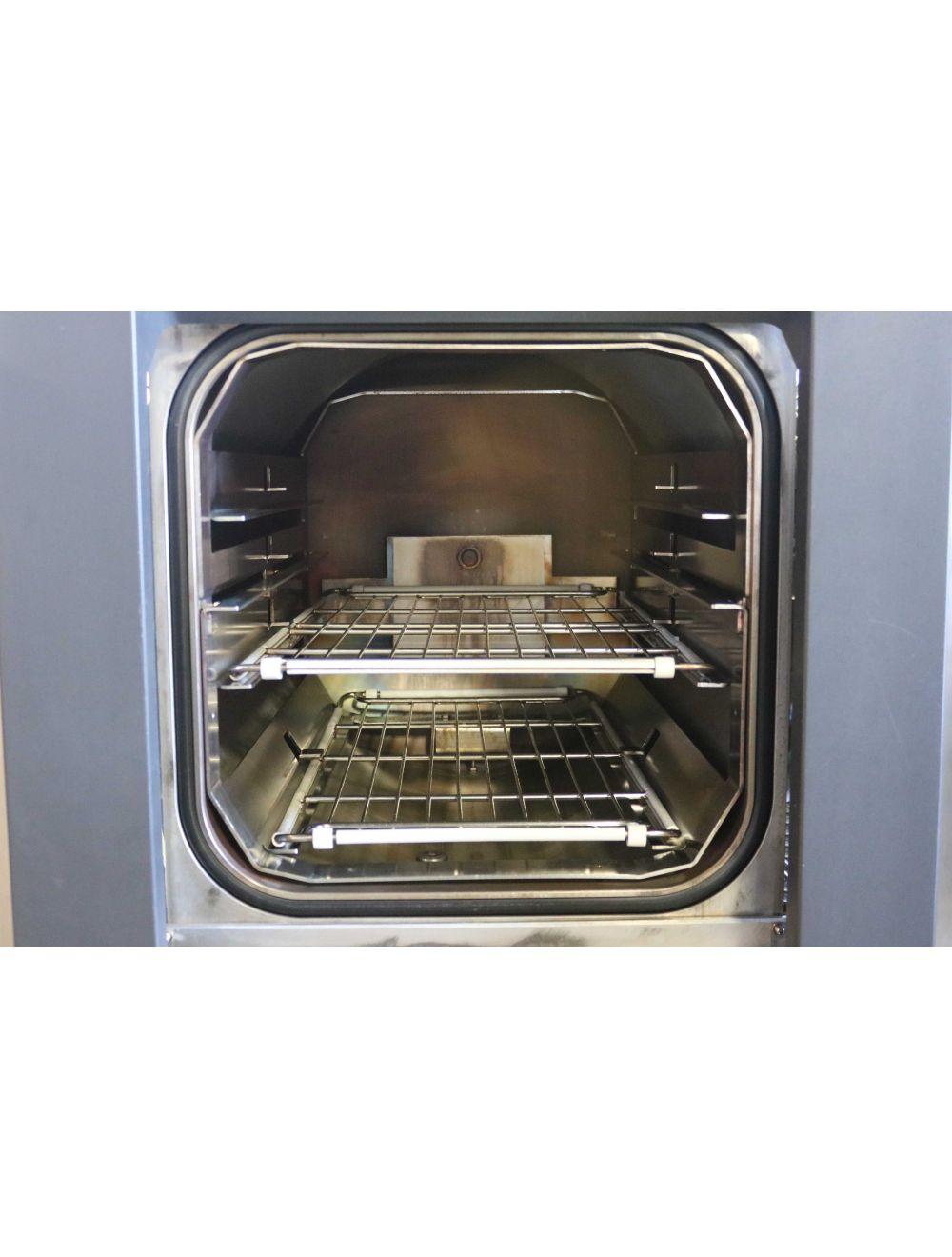 Steris AMSCO Century V-116 Prevac Steam Sterilizer 16x16x26" &amp; Water Conditioner