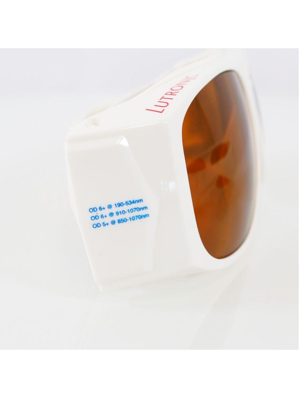 2021 Lutronic Hollywood Spectra 532/585/650/1064nm Laser System