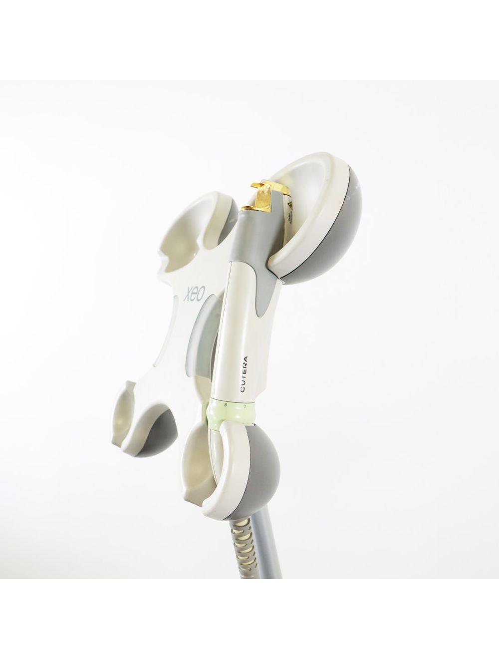 2009 Cutera Xeo Skin Resurfacing Nd: YAG Laser 1064nm Laser System US110XEO