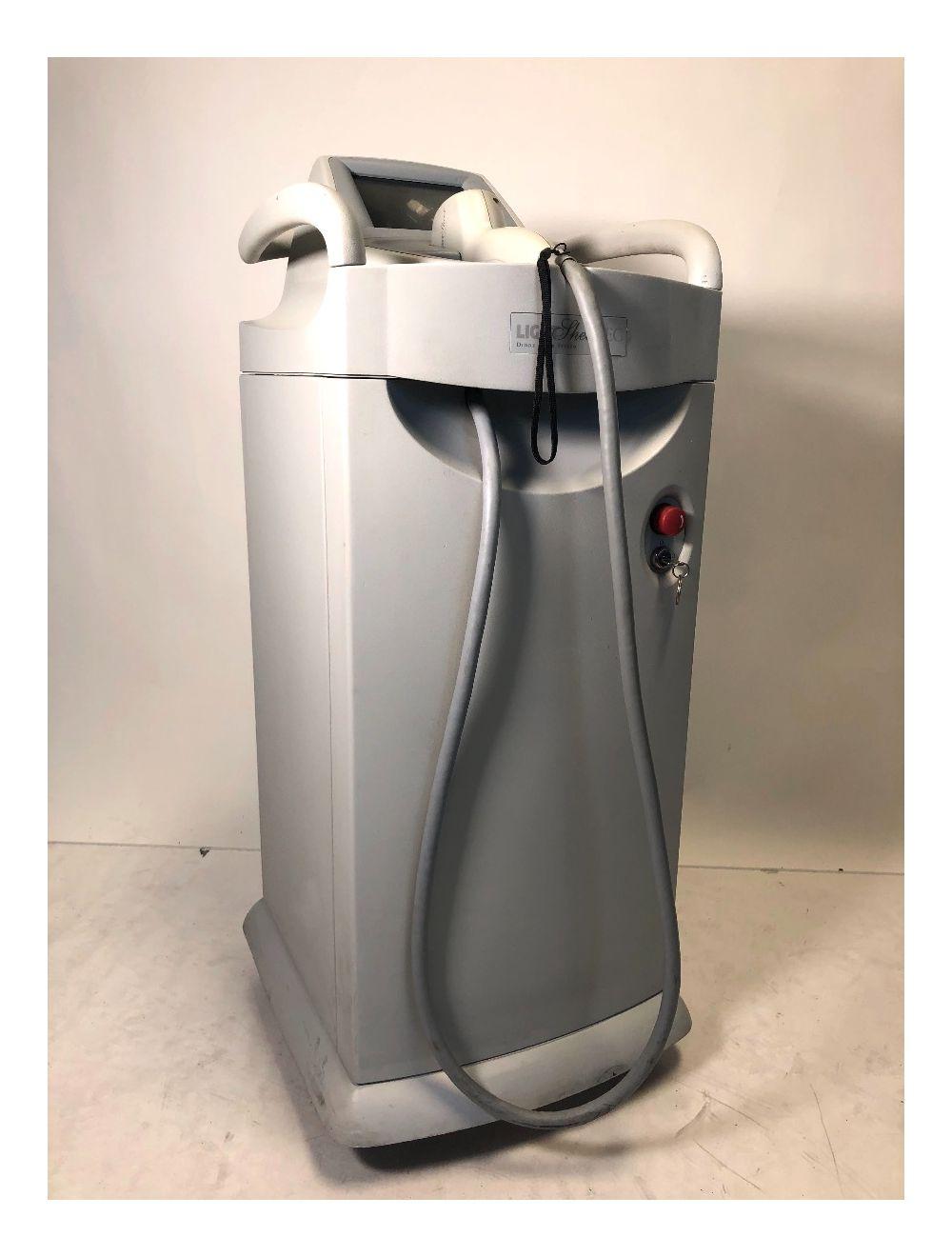 2004 Lumenis Light Sheer EC Diode Laser System 911,756 Pulses High Headroom