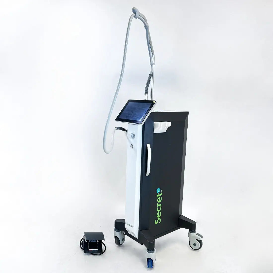 2019 Cutera / Ilooda Secret RF Microneedling Fractional Wrinkles Scars System Cutera